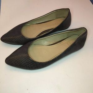 Women flats